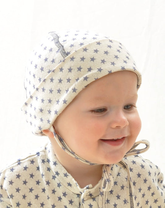 Alkena Babymütze - Bouretteseide - natur mit Sternen – jetzt kaufen